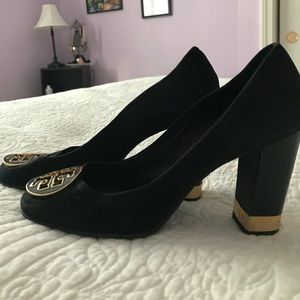 -$25 SALE! Tory Burch close toed suede heels!
